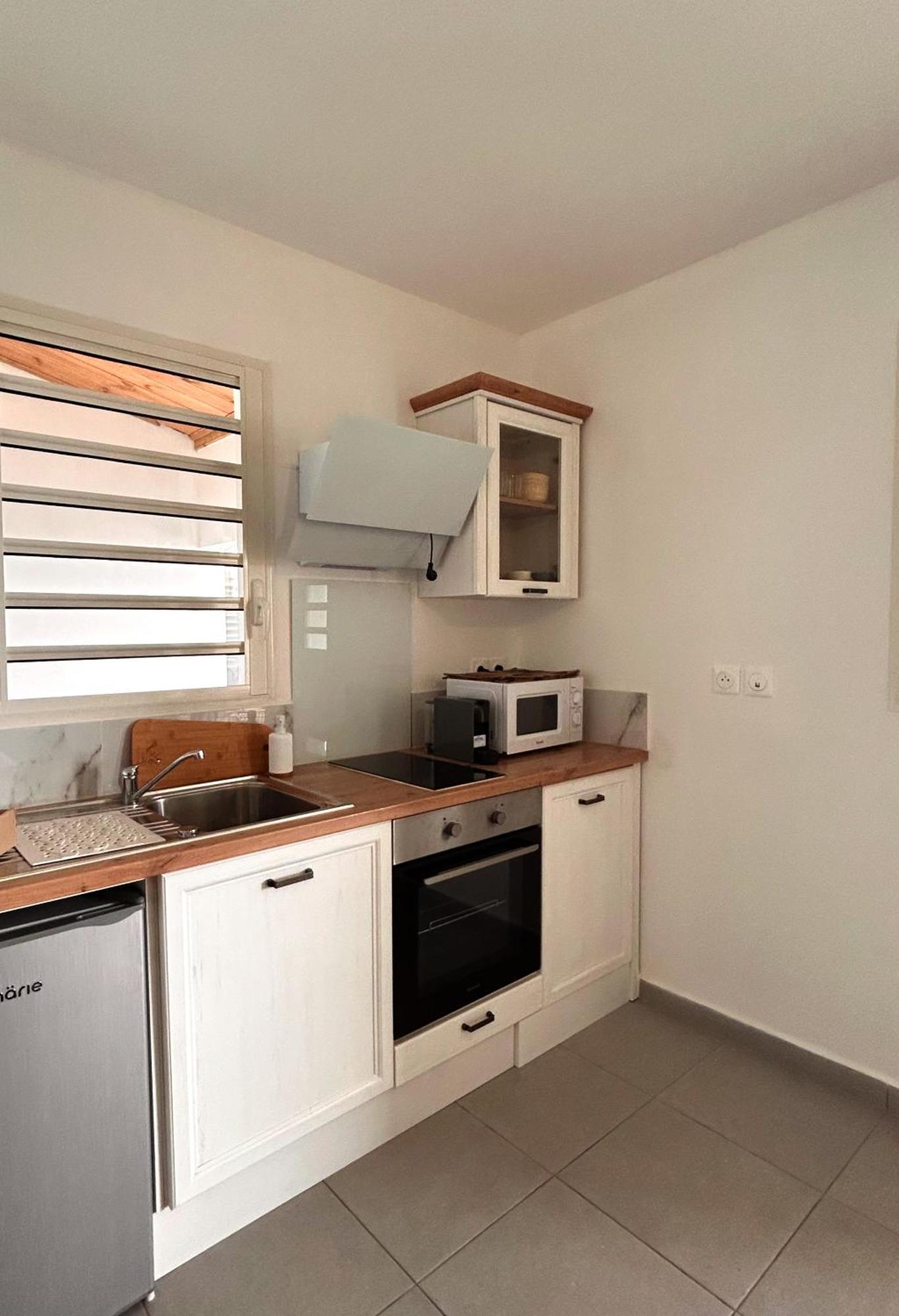 Logement Palmier Sainte-Rose Exteriér fotografie