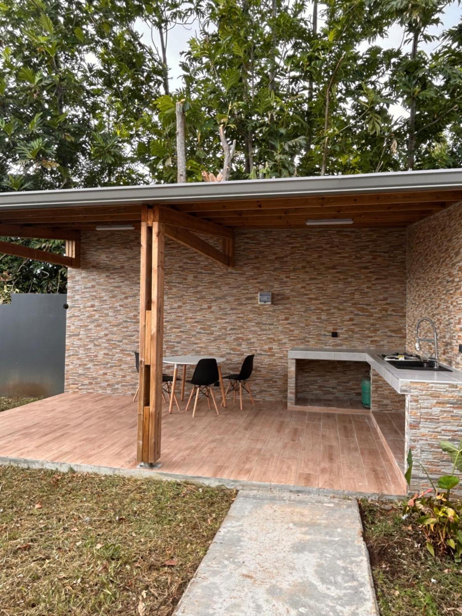 Logement Palmier Sainte-Rose Exteriér fotografie