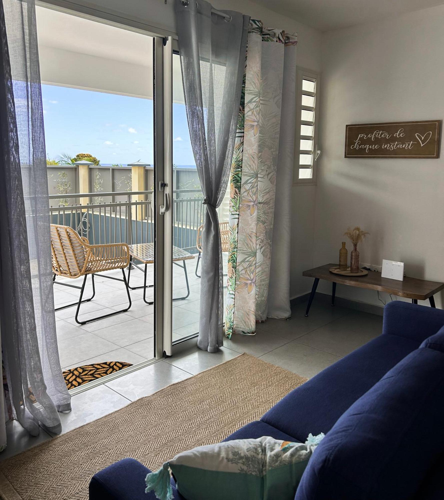 Logement Palmier Sainte-Rose Exteriér fotografie
